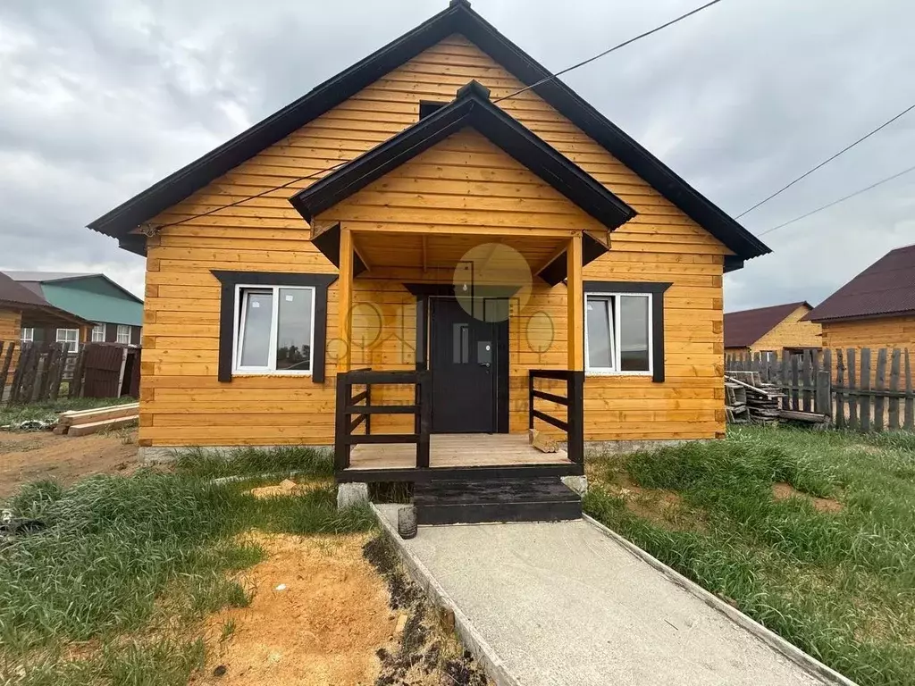 Дом в Иркутская область, Иркутский муниципальный округ, с. Хомутово ... - Фото 1