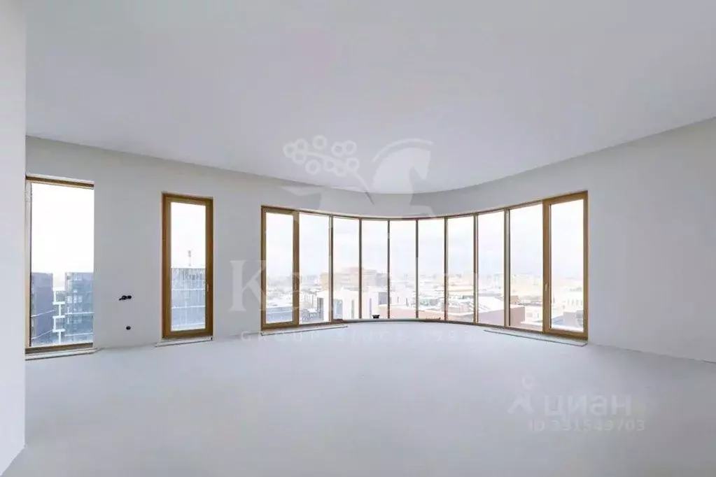 6-к кв. Москва ул. Ефремова, 10к1 (321.7 м) - Фото 1