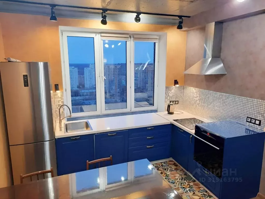2-к кв. Московская область, Реутов Комсомольская ул., 21к1 (86.0 м) - Фото 1