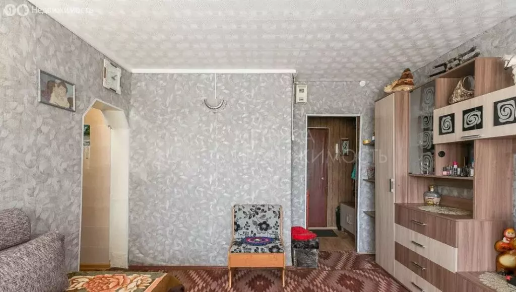 2-комнатная квартира: Тюмень, улица Бабарынка, 16А (36 м) - Фото 1