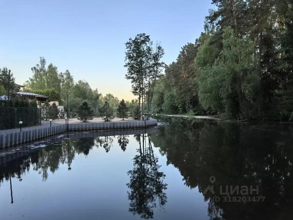 Коттедж в Московская область, Красногорск городской округ, с. ... - Фото 0