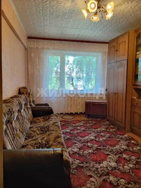 3-к кв. Брянская область, Брянск ул. Чернышевского, 72 (63.6 м) - Фото 0