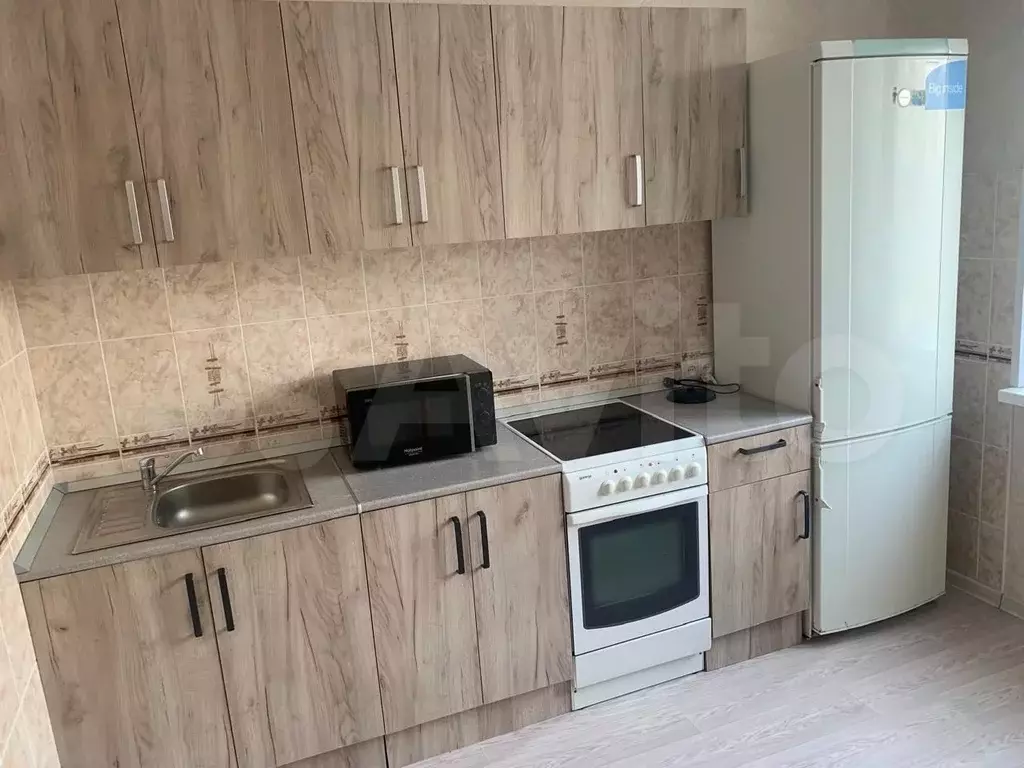 3-к. квартира, 57 м, 3/16 эт. - Фото 0