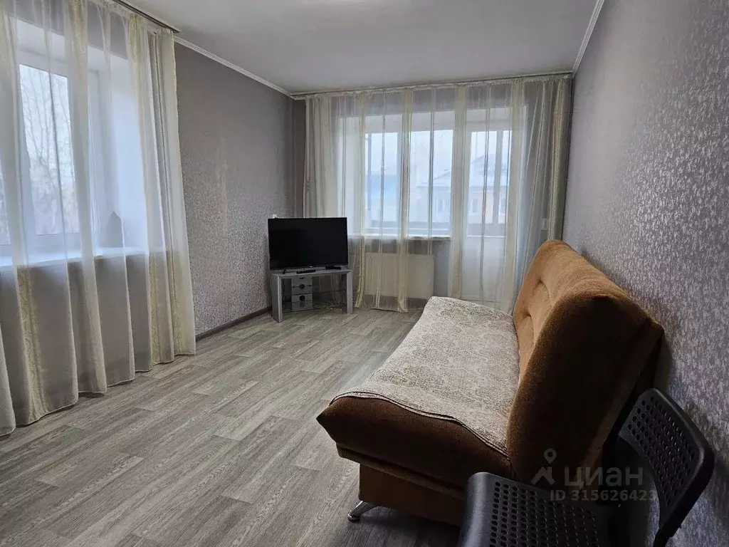 2-к кв. Кемеровская область, Кемерово ул. 50 лет Октября, 7 (50.0 м) - Фото 0