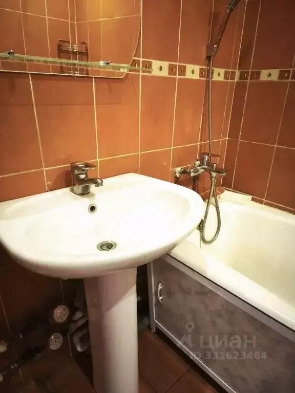 3-к кв. Бурятия, Улан-Удэ ул. Толстого, 2 (66.6 м) - Фото 2