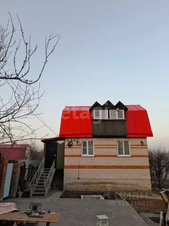 Дом в Воронежская область, Семилукский район, Девицкое с/пос, Родник ... - Фото 0