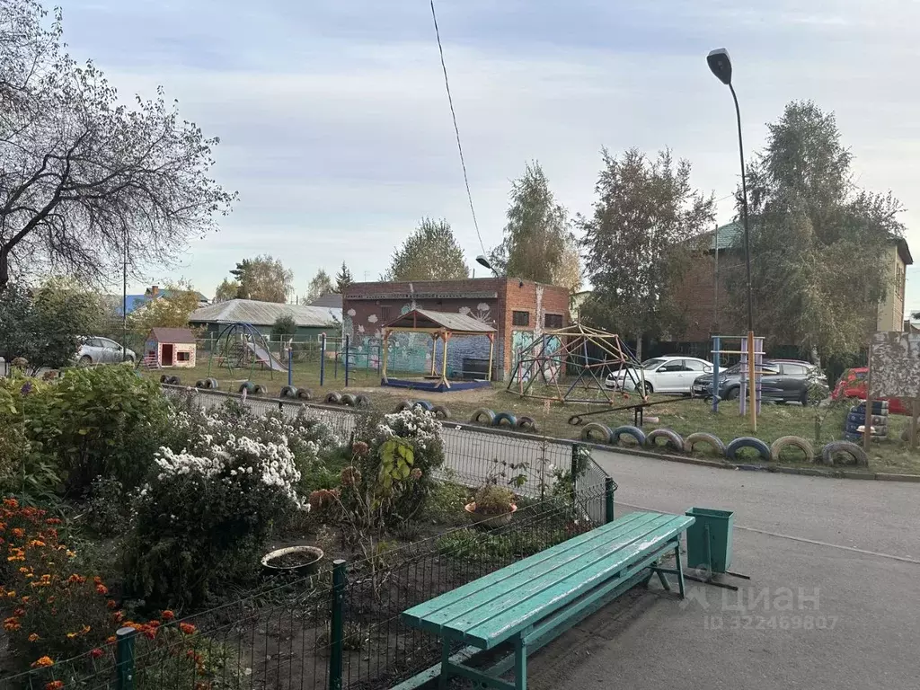 3-к кв. Омская область, Омск пос. Амурский, ул. 2-я Барнаульская, 12 ... - Фото 2