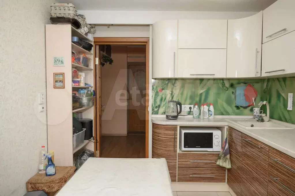 Доля в 2-к. квартире, 52,3 м, 1/5 эт. - Фото 1