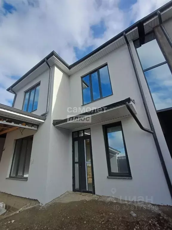 Дом в Кабардино-Балкария, Нальчик Балкарская ул. (220 м) - Фото 1