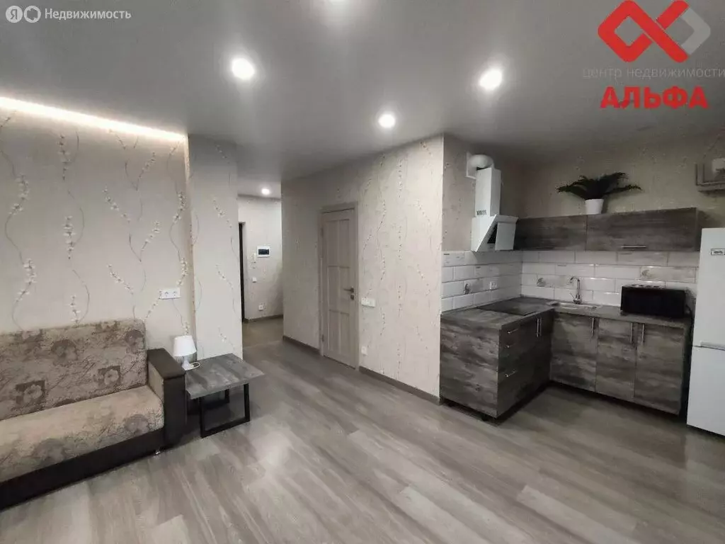 3-комнатная квартира: Киров, Октябрьский проспект, 117 (55.5 м) - Фото 0