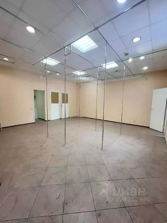 Помещение свободного назначения в Ленинградская область, Выборг просп. ... - Фото 1