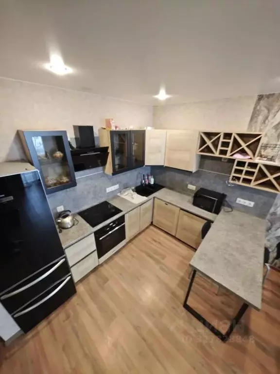 2-к кв. Приморский край, Владивосток ул. Сабанеева, 14В (50.0 м) - Фото 1