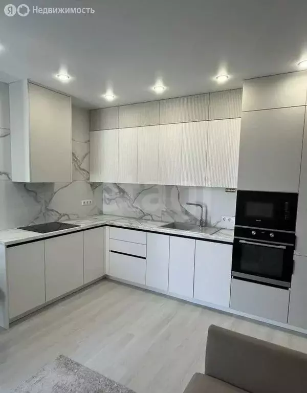 1-комнатная квартира: Тюмень, улица Пожарных и Спасателей, 1 (45.6 м) - Фото 2