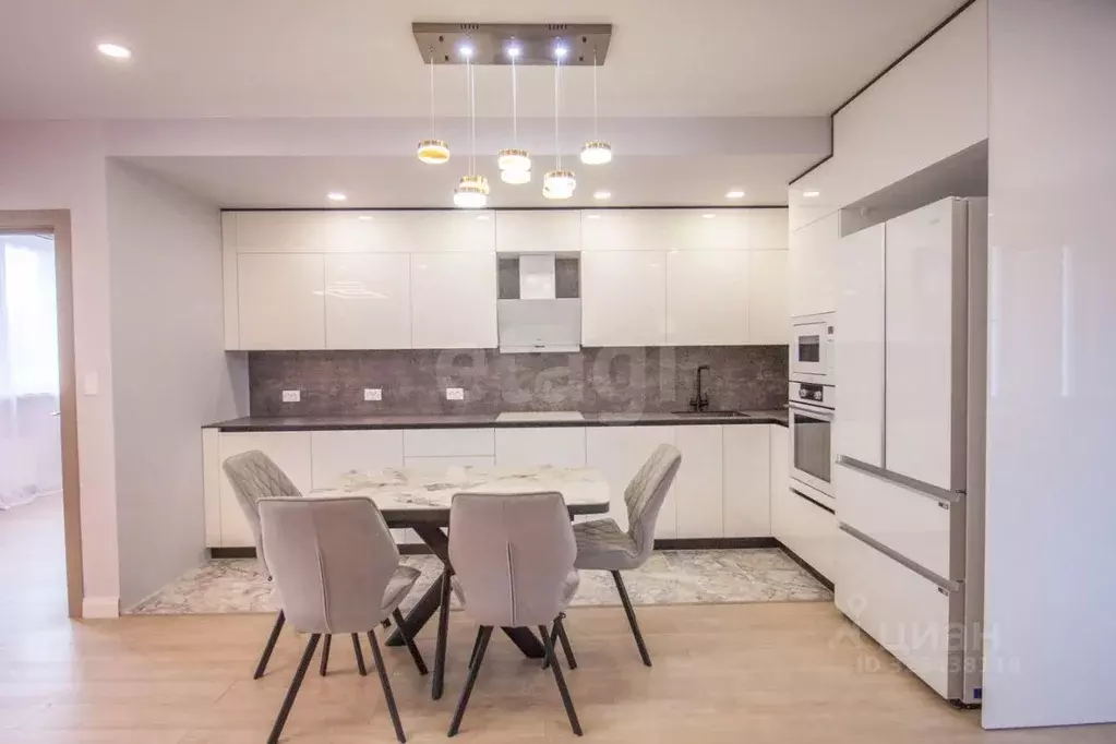 3-к кв. Сахалинская область, Южно-Сахалинск Горная ул., 8к1 (89.0 м) - Фото 2