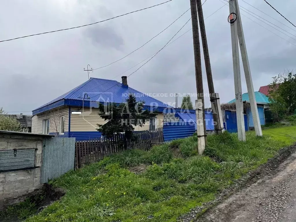 Дом в Кемеровская область, Ленинск-Кузнецкий Западная ул. (66 м) - Фото 1