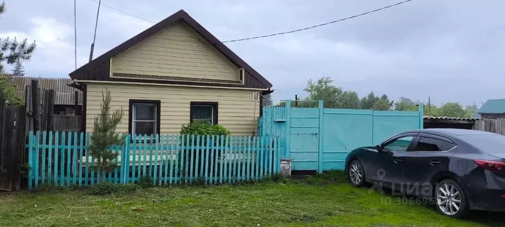 Дом в Омская область, Калачинск ул. Фабрициуса (39 м) - Фото 0