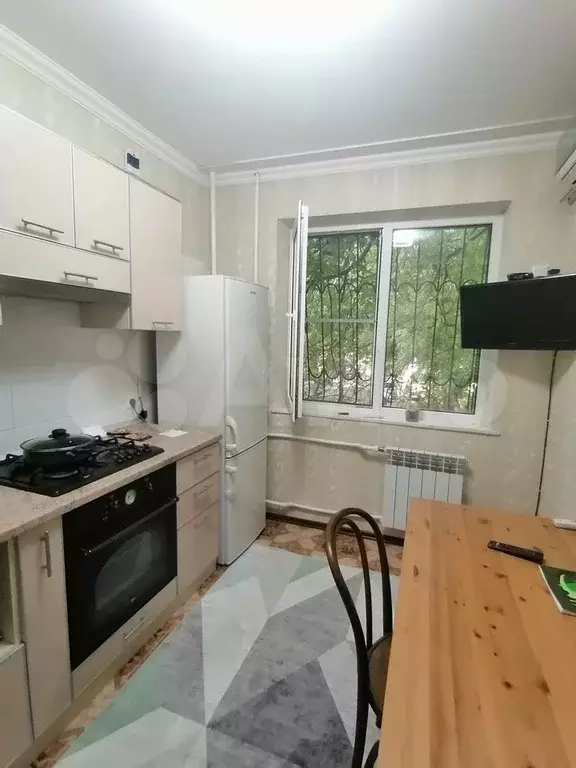2-к. квартира, 53 м, 2/9 эт. - Фото 0