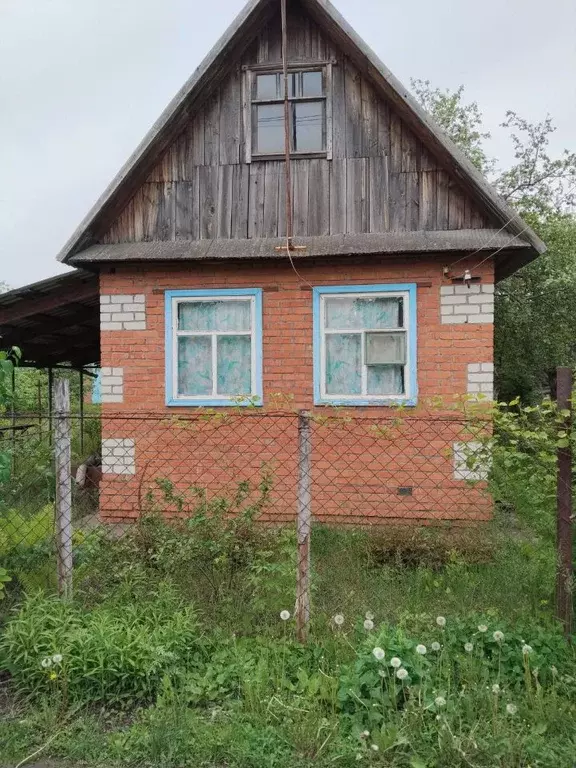 Дом в Саратовская область, Энгельсский район, Красноярское ... - Фото 1