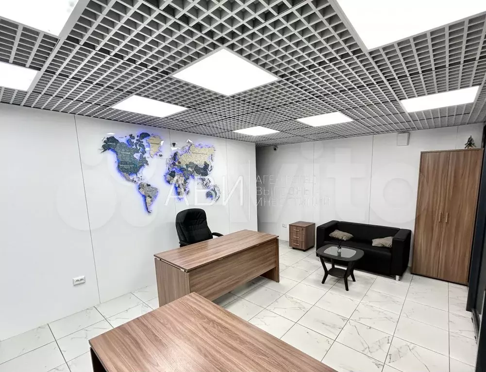 Офис с парковкой, 5 минут от метро - Фото 0