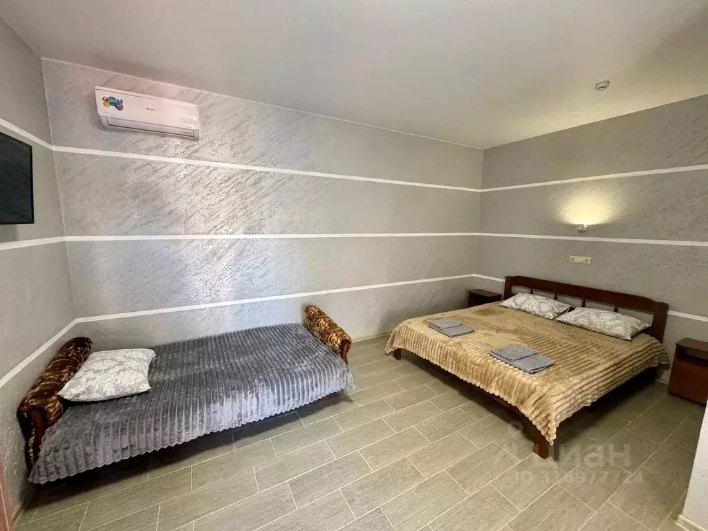 Комната Крым, Сакский район, с. Штормовое ул. Прибрежная, 15 - Фото 1