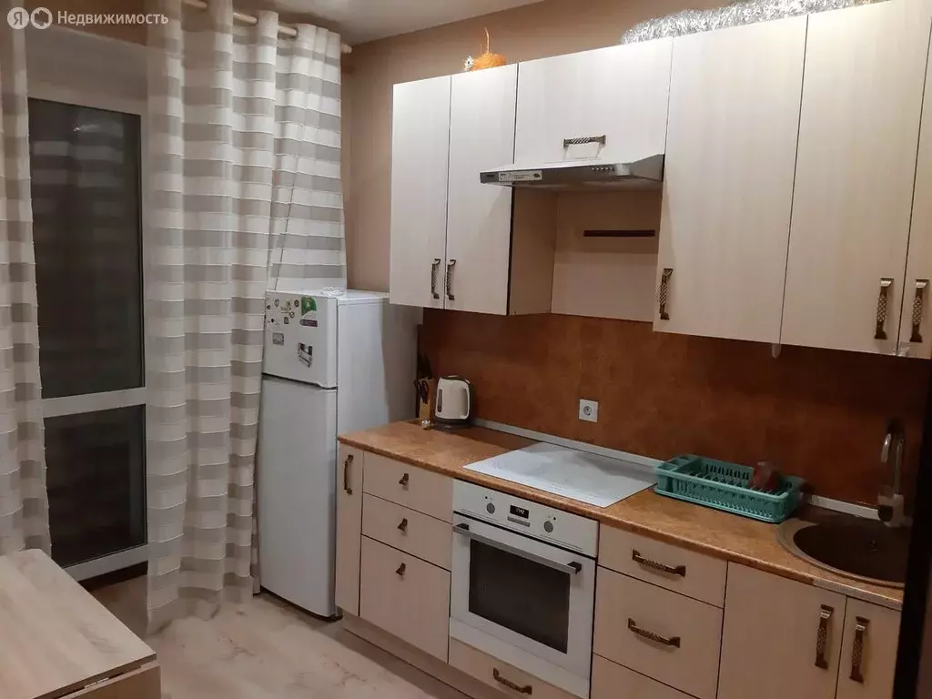 2-комнатная квартира: Сыктывкар, улица Куратова, 76 (52 м) - Фото 1