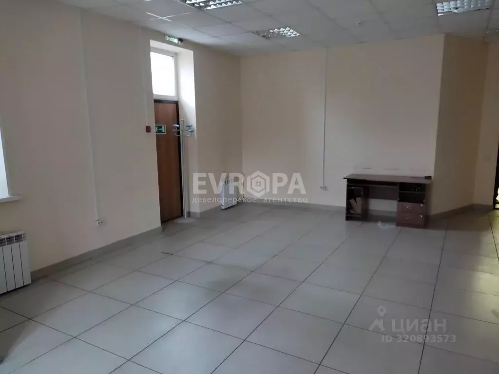 Торговая площадь в Ульяновская область, Ульяновск просп. Гая, 78 (40 ... - Фото 1