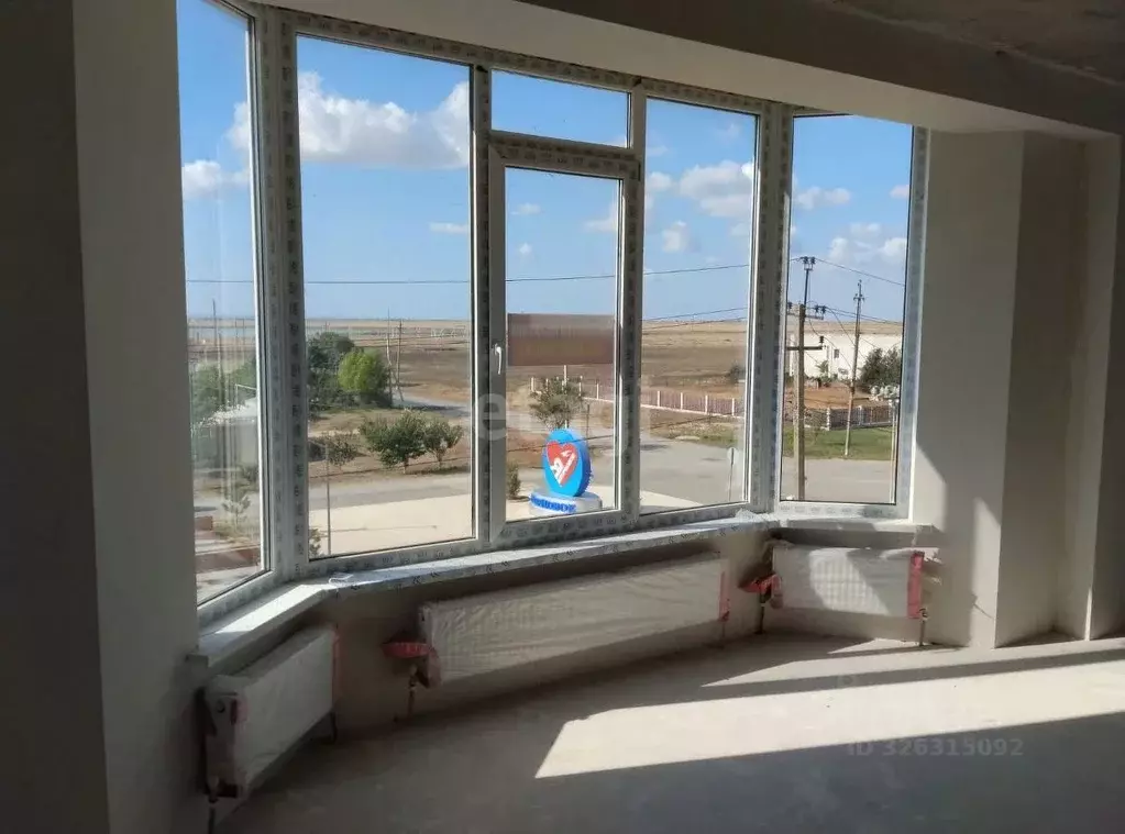 Студия Крым, Сакский район, с. Штормовое ул. 60 лет Октября, 20 (46.6 ... - Фото 1