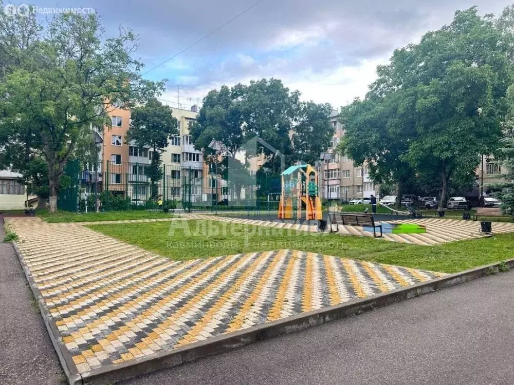 3-комнатная квартира: Кисловодск, улица Фоменко, 104 (76 м) - Фото 0
