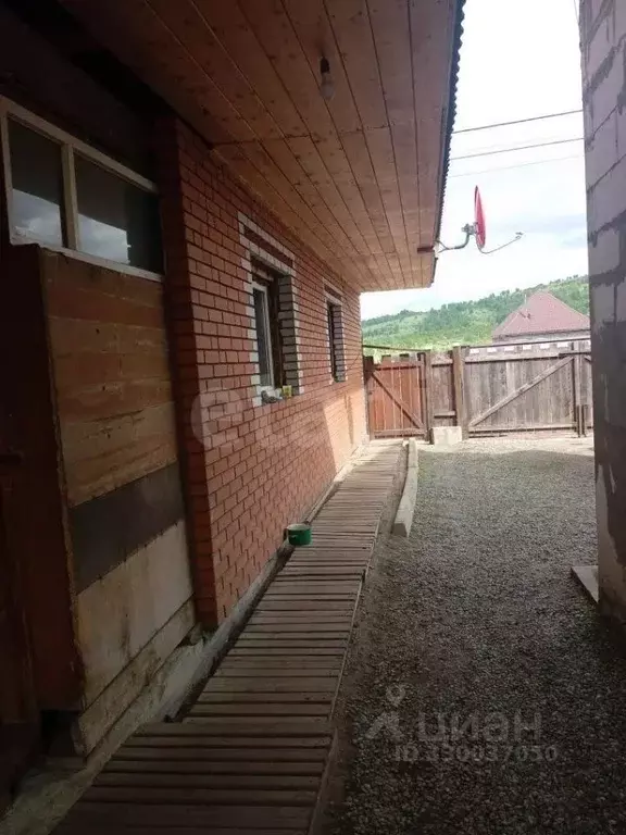 Дом в Алтай, Майминский район, пос. Карлушка ул. Валентины Полетаевой, ... - Фото 2
