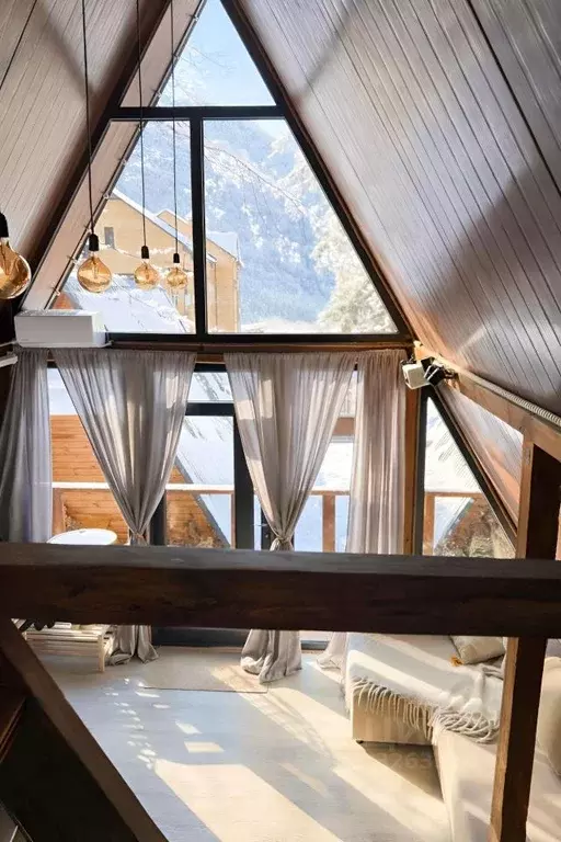 Дом в Краснодарский край, Сочи Красная Поляна пгт, ул. Защитников ... - Фото 1