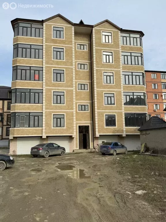 2-комнатная квартира: Махачкала, Хивская улица, 17 (100 м) - Фото 0