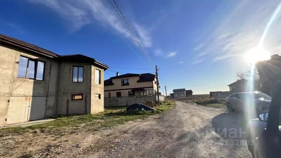 Участок в Крым, Симферопольский район, Чистенское с/пос, с. Фонтаны, ... - Фото 1