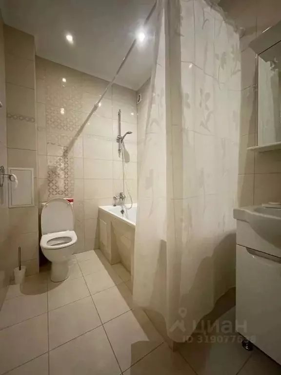 2-к кв. Крым, Симферополь ул. Камская (50.0 м) - Фото 0