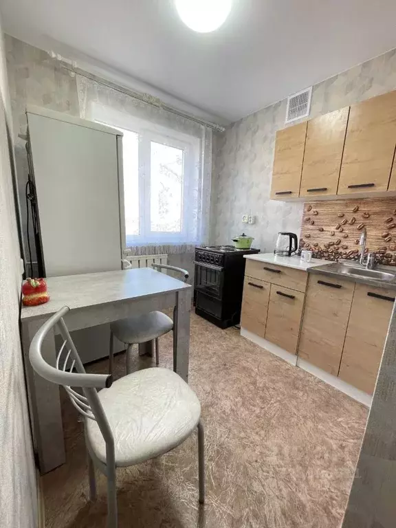 2-к кв. Иркутская область, Иркутск Байкальская ул., 304 (45.0 м) - Фото 1