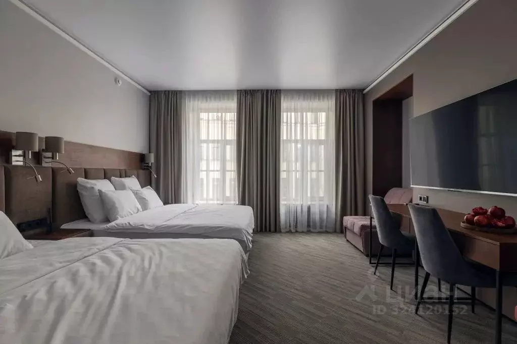 1-к кв. Санкт-Петербург наб. Реки Мойки, 40 (33.0 м) - Фото 1