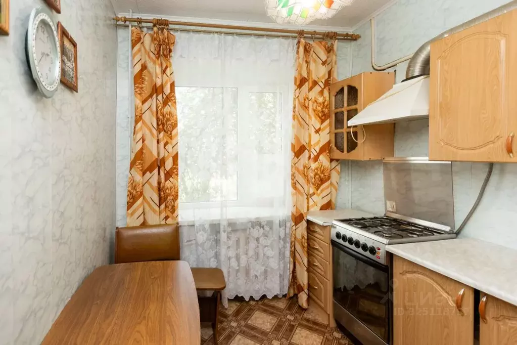 2-к кв. Оренбургская область, пос. Саракташ ул. Мира, 1 (47.2 м) - Фото 1