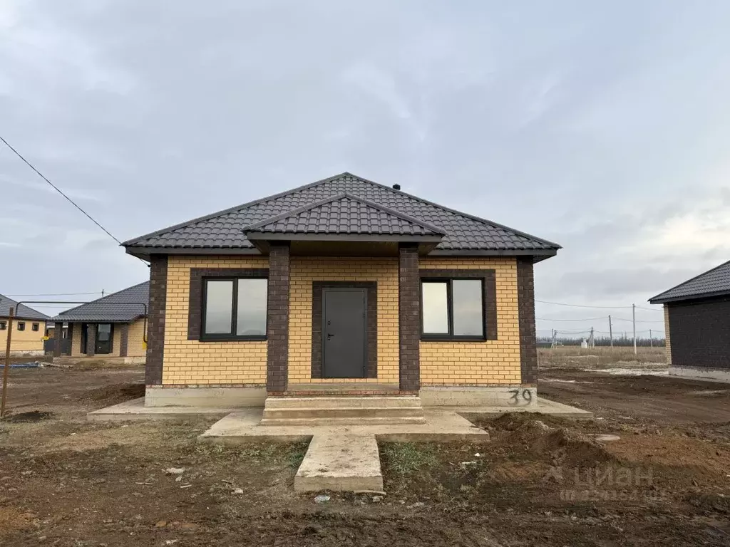 Дом в Оренбургская область, Оренбургский район, с. Благословенка ул. ... - Фото 1