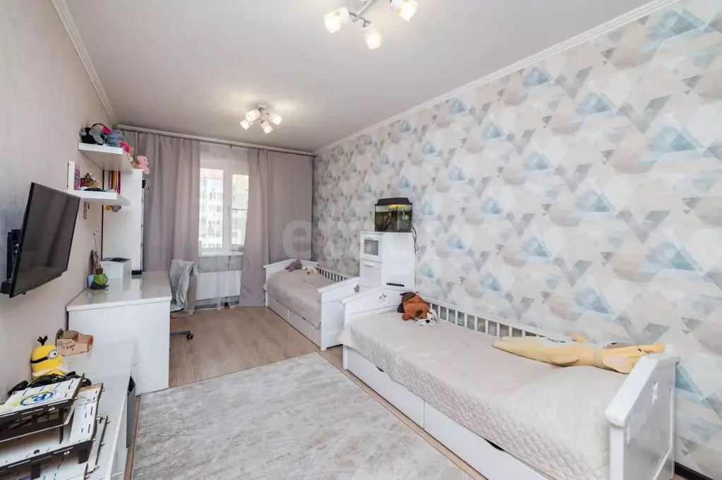 2-к кв. Курганская область, Курган Заозерный жилрайон, 4-й мкр, 16 ... - Фото 0