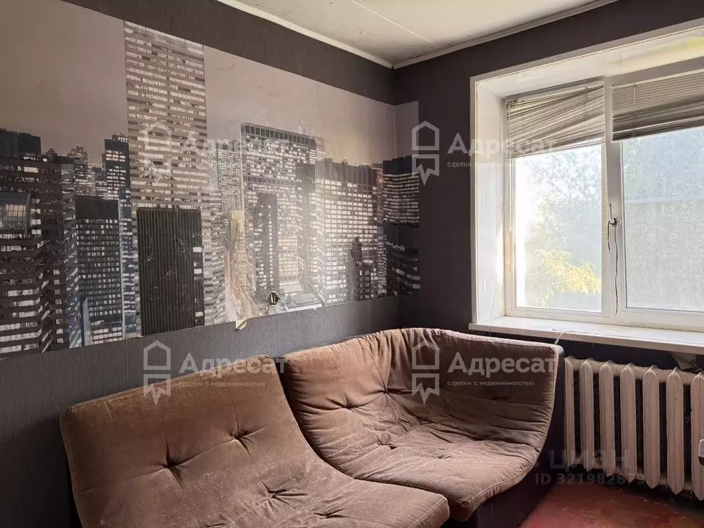 3-к кв. Волгоградская область, Волгоград ул. Кирова, 109 (57.7 м) - Фото 0