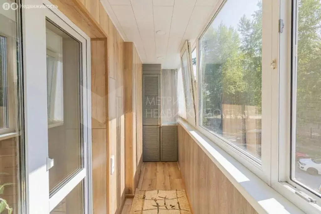 3-комнатная квартира: Тюмень, улица Самарцева, 30 (67.4 м) - Фото 0