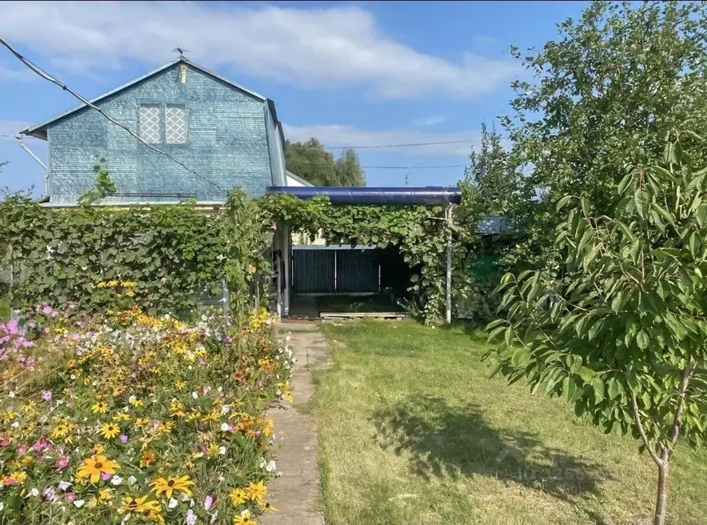 Дом в Саратовская область, Балаковский район, Быково-Отрогское ... - Фото 1