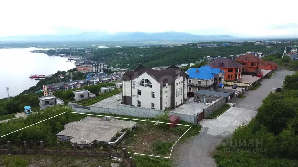 Участок в Камчатский край, Петропавловск-Камчатский Якорная ул., 18 ... - Фото 1