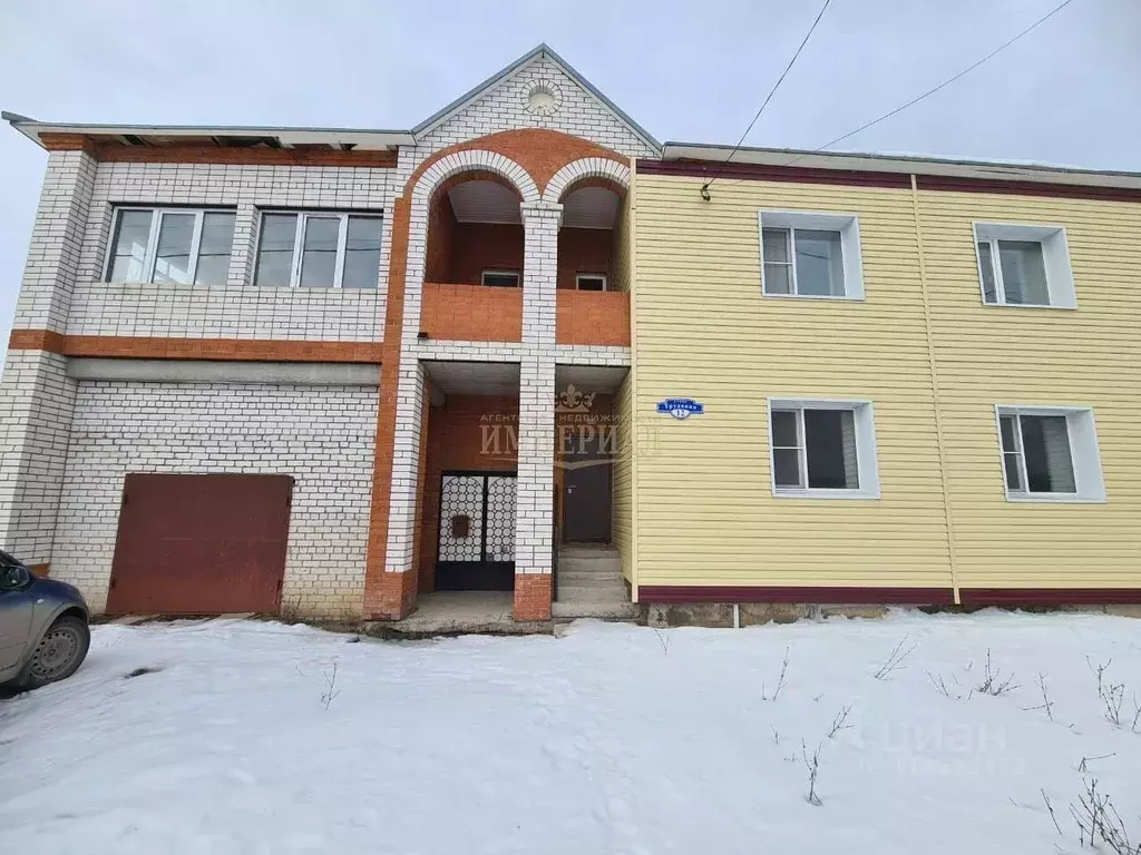 Дом в Марий Эл, Медведевский район, Краснооктябрьский городское ... - Фото 0