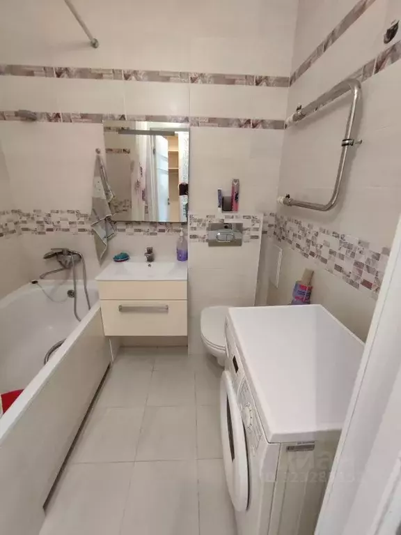 1-к кв. Тюменская область, Тюмень ул. Газопромысловая, 8 (40.0 м) - Фото 1