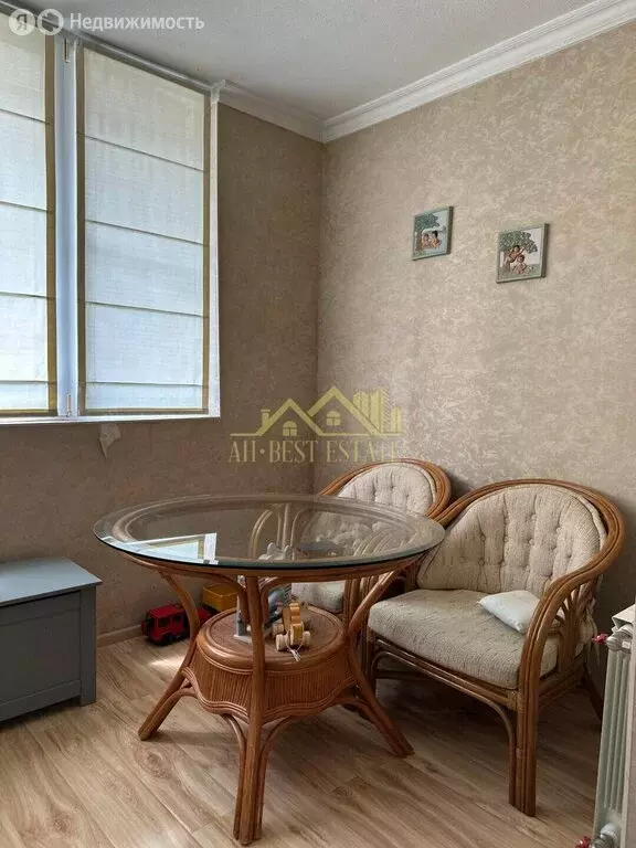 2-комнатная квартира: Владикавказ, Весенняя улица, 7 (80 м) - Фото 1