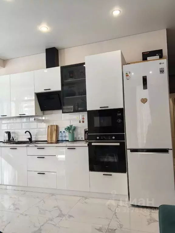 1-к кв. Краснодарский край, Сочи Адлер жилрайон, ул. Изумрудная, 40/7 ... - Фото 1