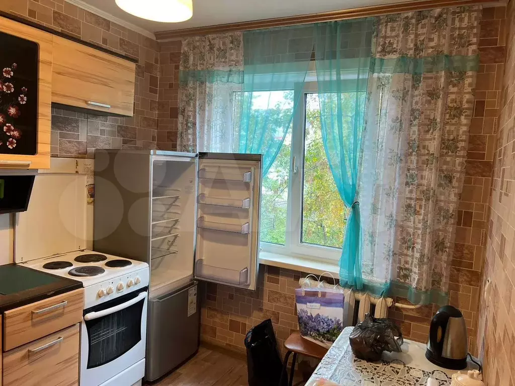2-к. квартира, 55 м, 2/5 эт. - Фото 0