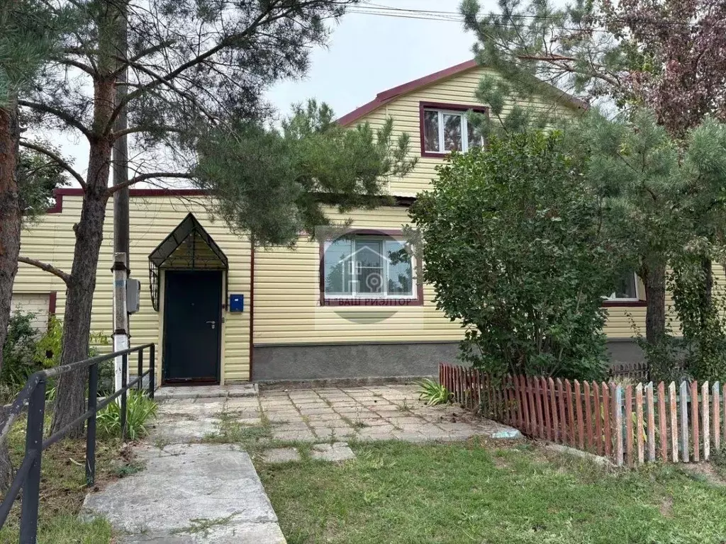 Дом в Саратовская область, Вольск ул. Фирстова, 39 (189 м) - Фото 1