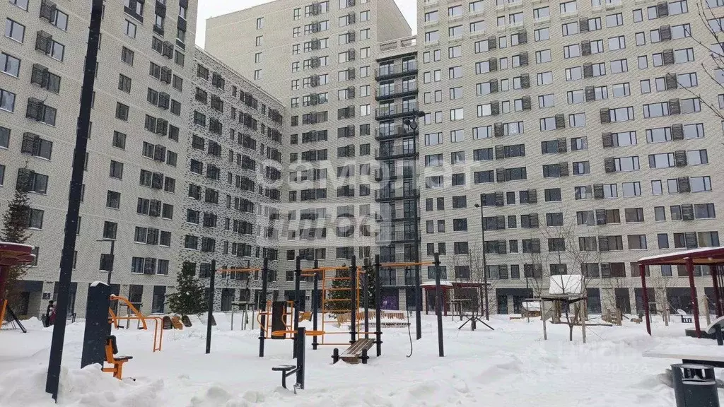 Студия Тюменская область, Тюмень Интернациональная ул., 199к9 (17.8 м) - Фото 1