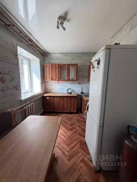 Дом в Омская область, Большеречье рп ул. 1-я Северная, 10 (77 м) - Фото 1